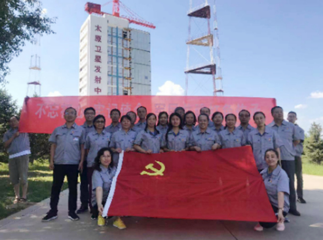 医院党支部“不忘初心 牢记使命 军民共建 红色传承”主题党日活动