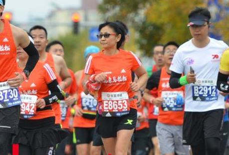 坚持不懈、努力拼搏——内科主任管小菊参加北京国际马拉松大赛